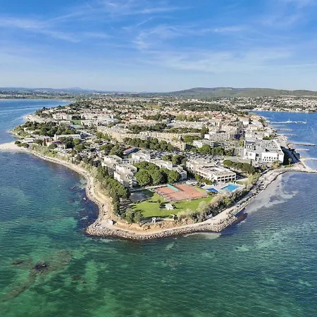 Bulle De Thau, Piscine Et Pinede * Balaruc-les-Bains