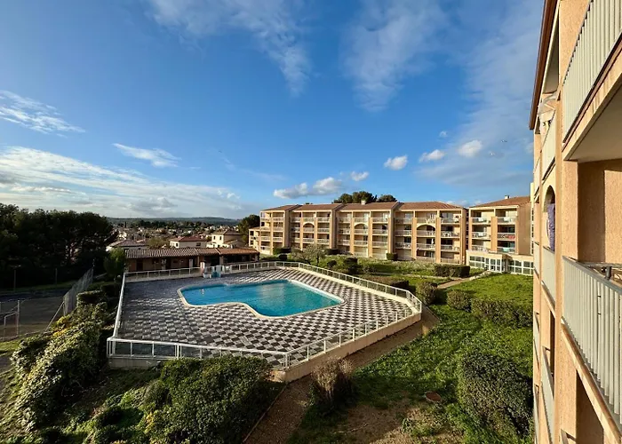 Bulle De Thau, Piscine Et Pinede Balaruc-les-Bains