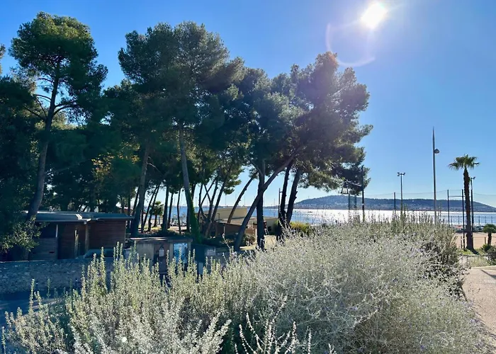 Bulle De Thau, Piscine Et Pinede Сasa de vacaciones *